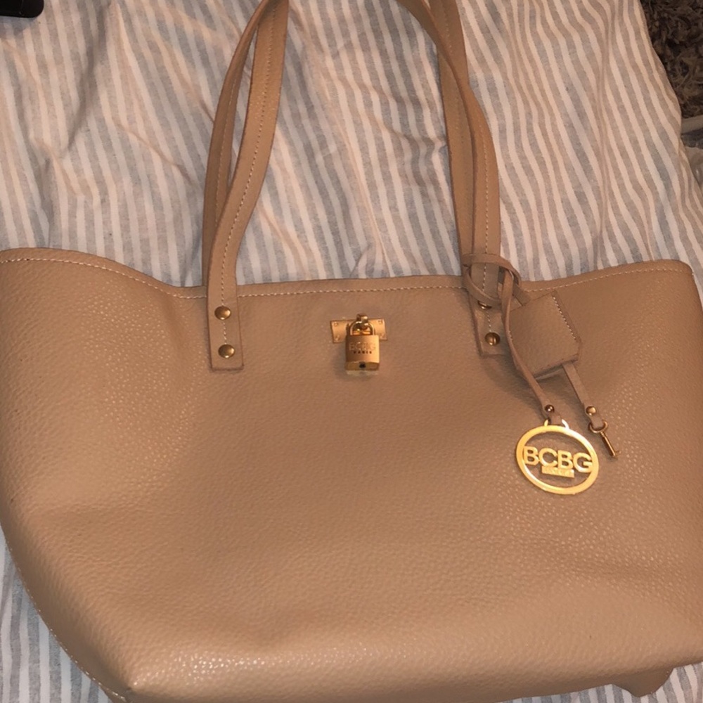 ✨BCBG Paris beige tote bag with gold hardware✨